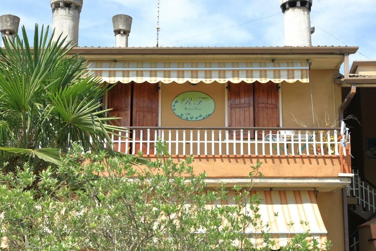 Residenza Franca Villa วาเลจโจ ซูล มินโช ภายนอก รูปภาพ